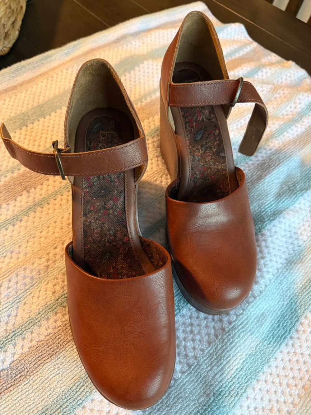 Women’s B.O.C BOC Brown 4” Wedge Shoes size 11 SNOKE FREE HOME - Picture 2 of 5